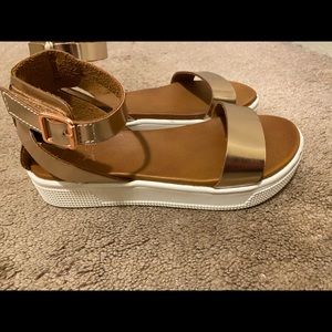 Mia Girl Sandals Size 3